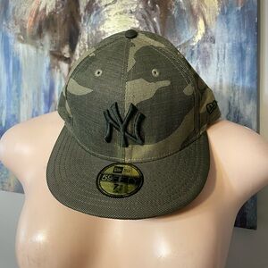 New Era 59FIFTY New York Yankees fitted hat cap olive camouflage 7 3/8